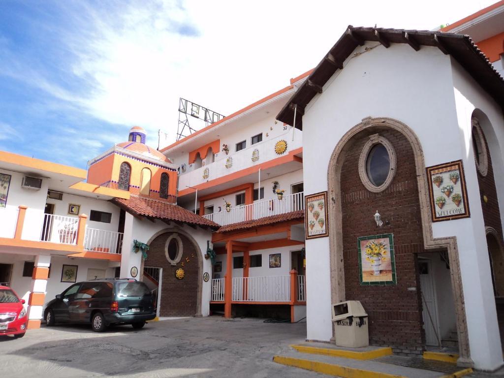 Hotel Mario'S Inn Ramos Arizpe Exterior foto